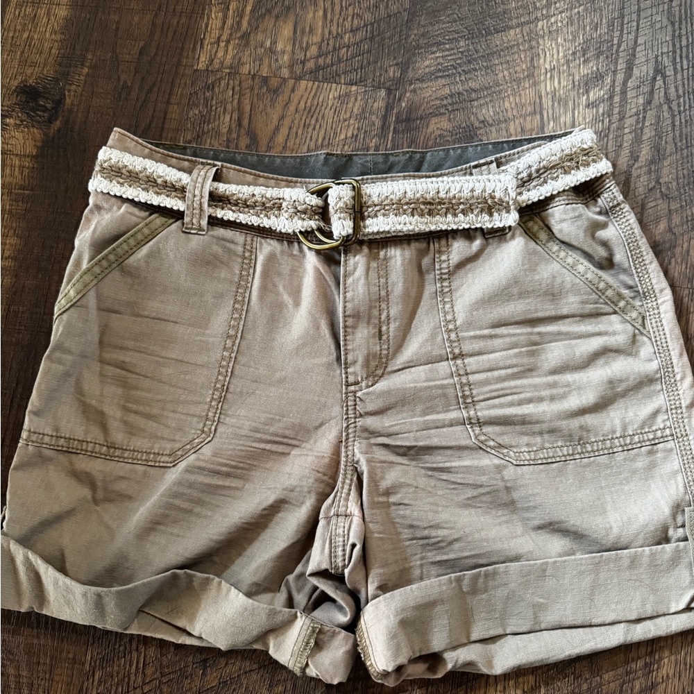 Carhartt Women’s cargo shorts size 6